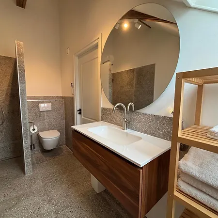 アパート Prachtig En Ruim In Centrum ロヘム